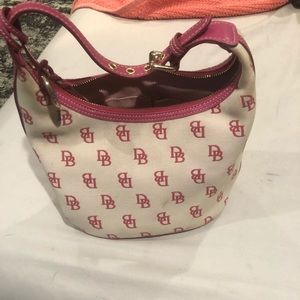 Dooney & Bourke